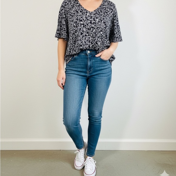 Lane Bryant Tops - Lane Bryant Floral V-Neck Blouse - Black and White